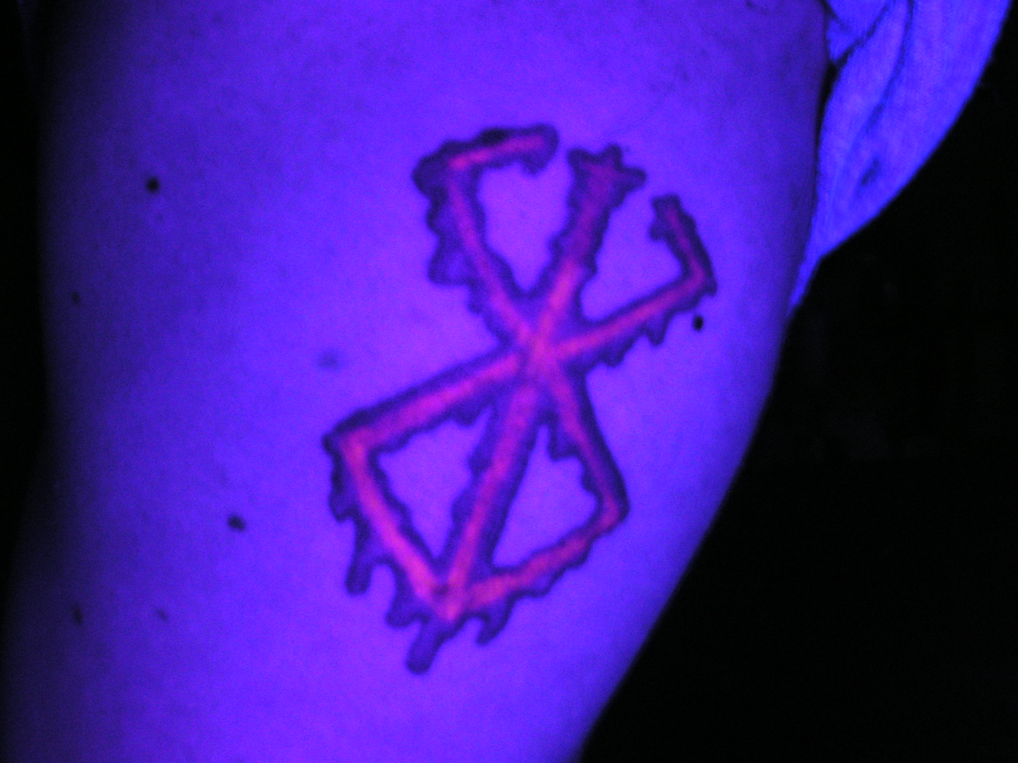 Does Your Job Prevent You From Getting a Tattoo? Try A UV Tattoo!
